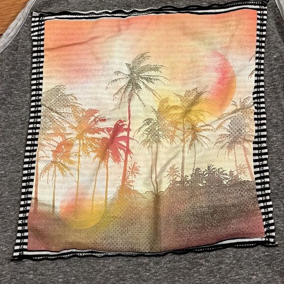 𝅺ART Class palm tree tank • size L • 5/$25 - Picture 2 of 10